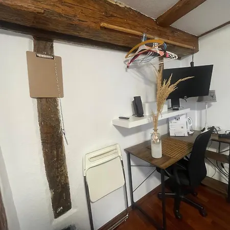 Fire Tv, Mit Arbeitsplatz Im Stadtzentrum Homestay